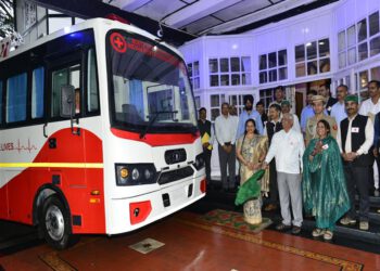 Governor flag off Blood Donation Van