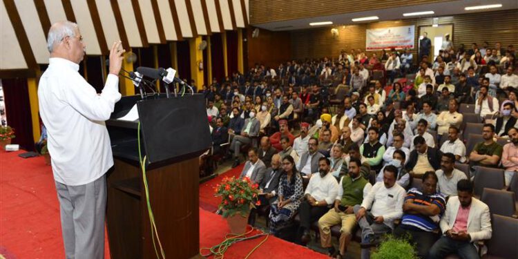 Governor inaugurates Himachal Chapter of DACC at HPU