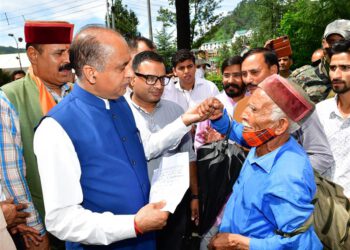 Hon’ble Chief Minister listening to public grievances at Chamba on 31-07-2022 during his three days visit to the district.