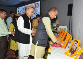 Chief Minister pays tribute to martyrs of Kargil War