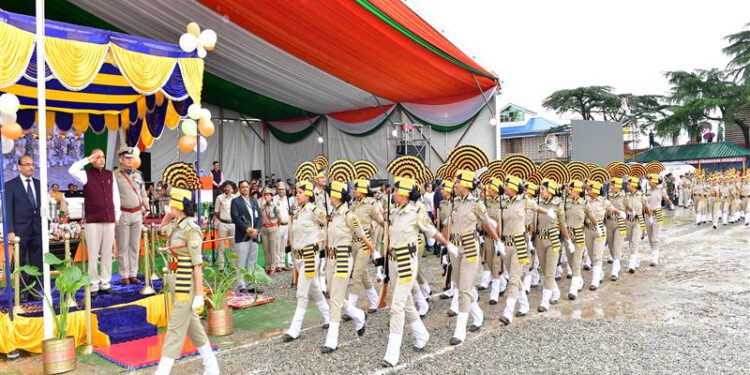 CM presides over State Level Independence Day function at Sarahan in Sirmour district