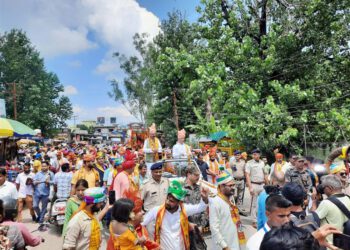 Governor led the Procession of State level Janamashtami Festival at Nurpur