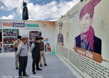 केंद्रीय संचार ब्यूरो के शिमला स्थित क्षेत्रीय कार्यालय द्वारा आयोजित चित्र प्रदर्शनी का आज शिमला के उपायुक्त आदित्या नेगी ने किया उद्घाटन