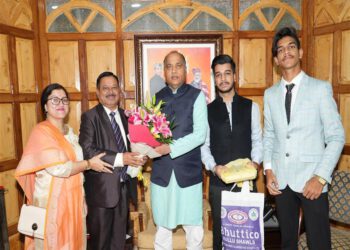 Member HPPSC calls on CM