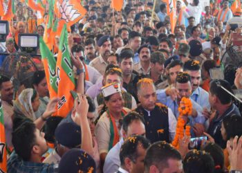 Chief Minister dedicates and lays foundation stones of developmental projects worth 148.68 crores in Sulah constituency