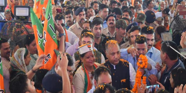 Chief Minister dedicates and lays foundation stones of developmental projects worth 148.68 crores in Sulah constituency