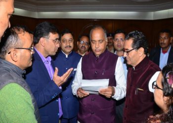 Delegation of Revenue Officers Association calls on CM