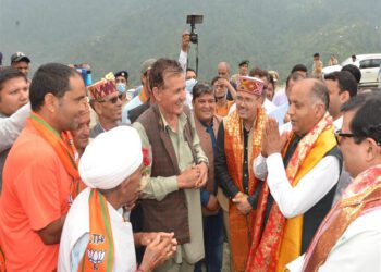 CM inaugurates and lays foundation stones of 17 developmental projects worth Rs. 60 crore in Banjar
