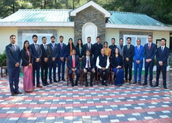 Administrative Services probationers calls on CM