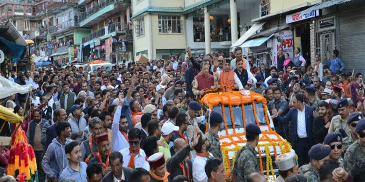 CM inaugurates and lays foundation stones of 43 developmental projects worth Rs.186 crore for Jubbal and Kotkhai AC at Jubbal