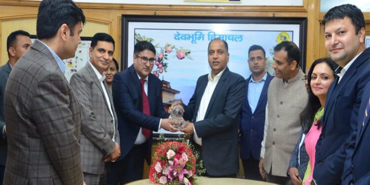 HPPS Officers thank the Chief Minister