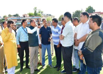 Chief Minister reviews preparedness of rally of Prime Minister at Una