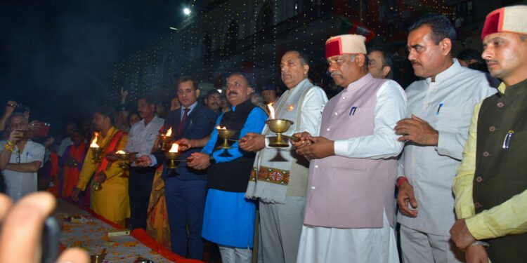 Chief Minister performs Yamuna Aarti at Paonta Sahib