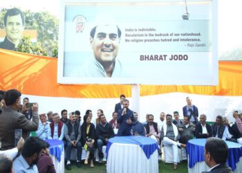 Youth felicitates Chief Minister in New Delhi