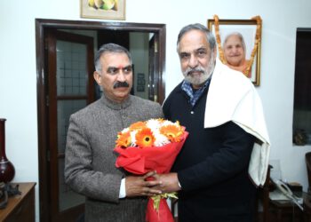 CM calls on Anand Sharma at New Delhi