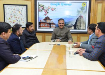 CM asks HRTC officers to hold meeting with EVs manufacturers