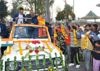 Chief Minister accorded rousing welcome at Sundernagar