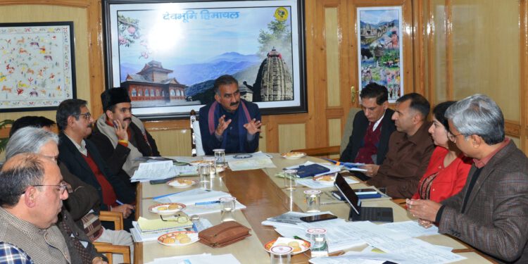 Settle all land compensation cases, CM to district administration