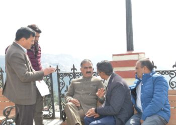 ना बदला हूं, ना बदलूंगा  मेरी सादगी ही मेरी पहचान है