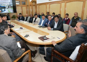 CM asks to manufacture Himachal specific proto type electric buses