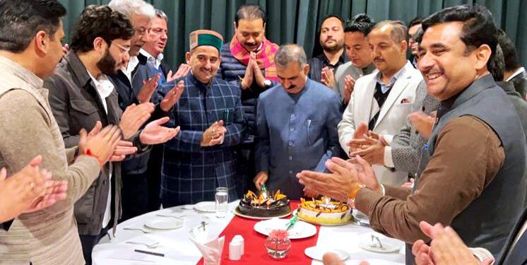 Newly elected MLAs felicitates Chief Minister