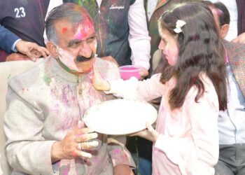 Chief Minister celebrates Holi
